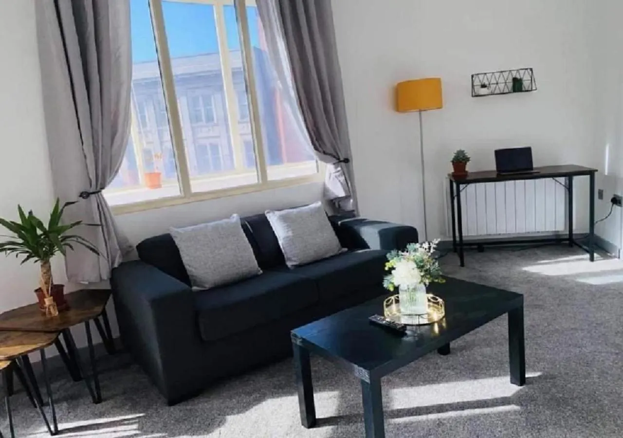 Doncaster City Centre Deluxe Whole Apartment Sleeps 4 D2 0*,