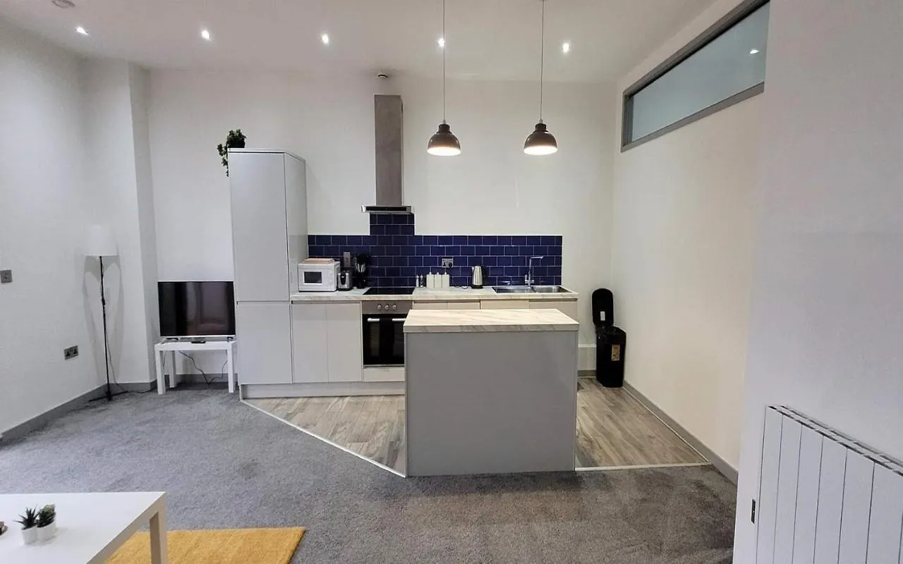Doncaster City Centre Deluxe Whole Apartment Sleeps 4 D2